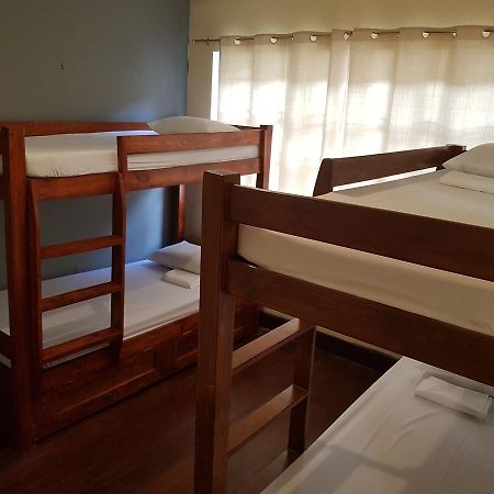 Kamuning Transient Hostel كويزون سيتي المظهر الخارجي الصورة