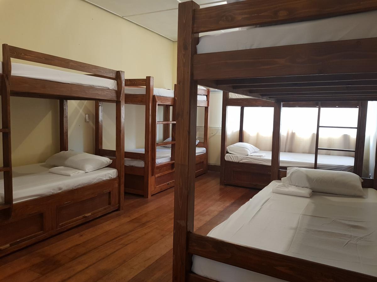 Kamuning Transient Hostel كويزون سيتي المظهر الخارجي الصورة