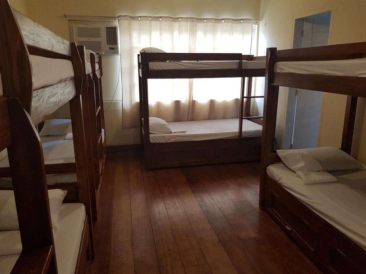 Kamuning Transient Hostel كويزون سيتي المظهر الخارجي الصورة