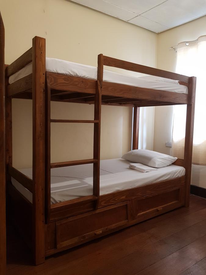 Kamuning Transient Hostel كويزون سيتي المظهر الخارجي الصورة