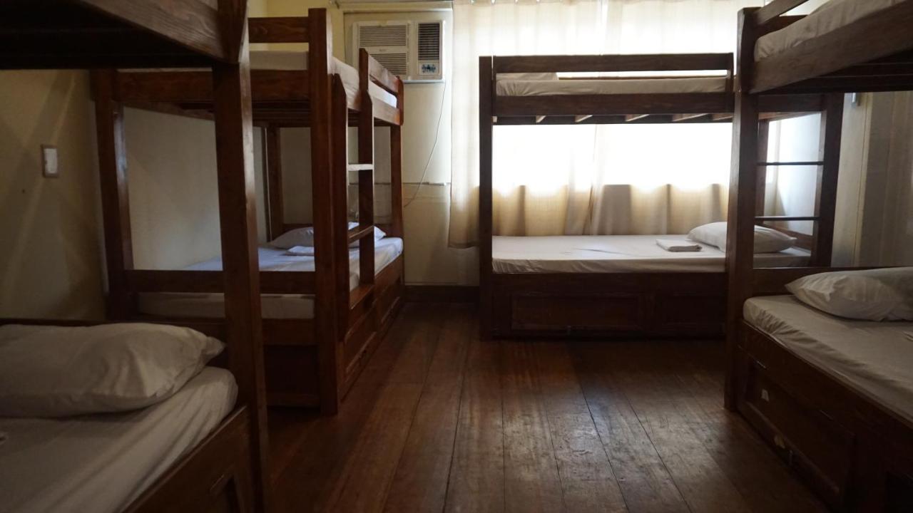 Kamuning Transient Hostel كويزون سيتي المظهر الخارجي الصورة