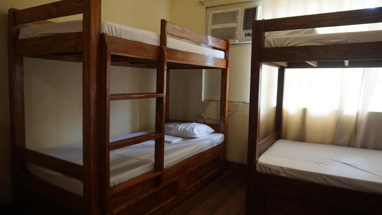 Kamuning Transient Hostel كويزون سيتي المظهر الخارجي الصورة