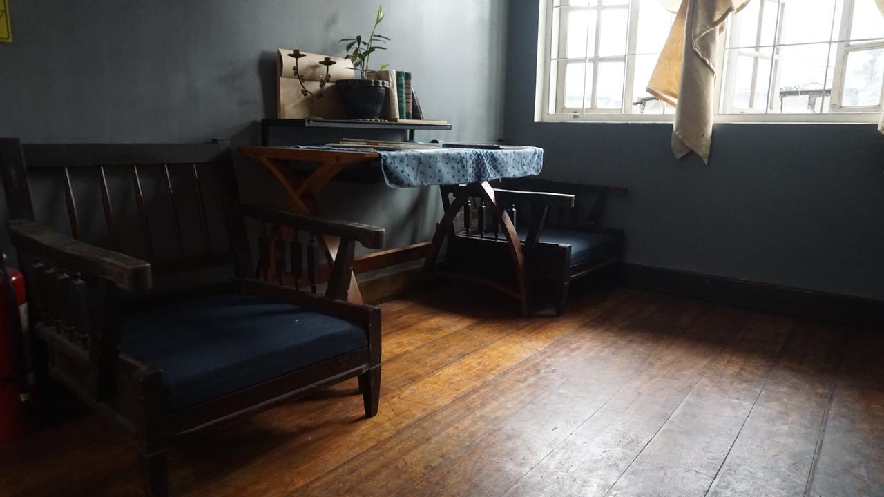 Kamuning Transient Hostel كويزون سيتي المظهر الخارجي الصورة